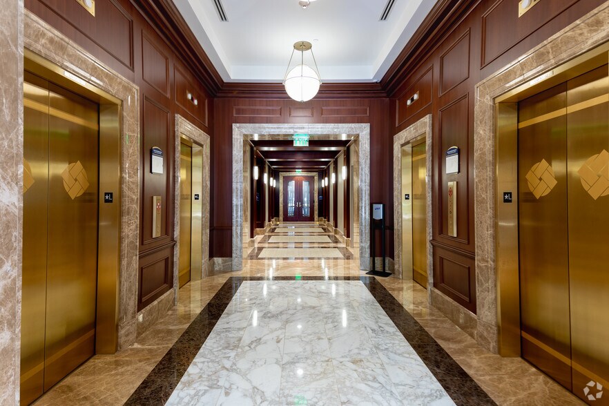 More Photos Of 4250 Congress St, Charlotte Office For Lease