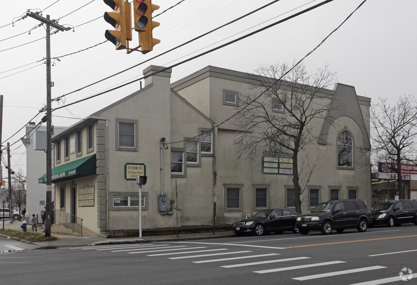More Photos Of 559 Atlantic Ave, East Rockaway Medical For Lease