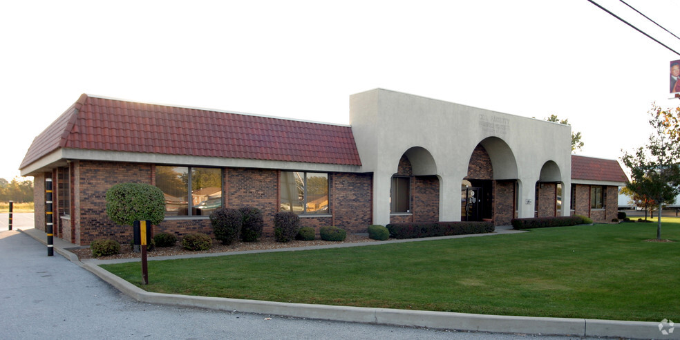 Primary Photo Of 16475 Van Dam Rd, South Holland Flex For Lease