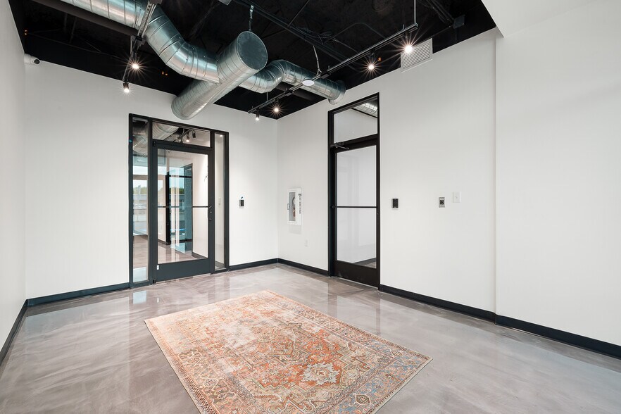 More Photos Of 804 Pecan Blvd, McAllen Coworking Space