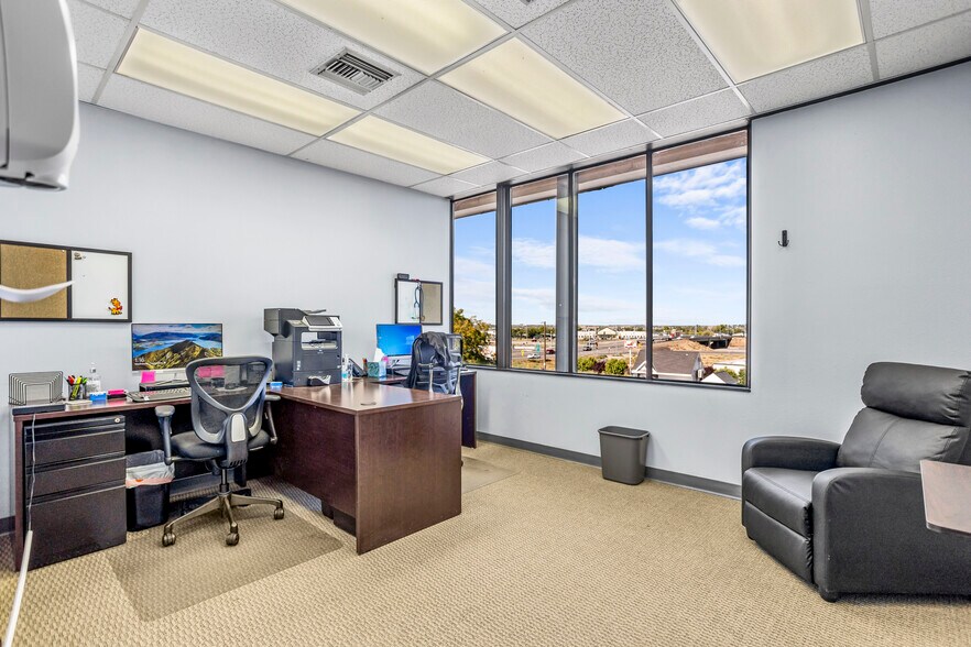 More Photos Of 7511 W Arrowhead Ave, Kennewick Office For Lease