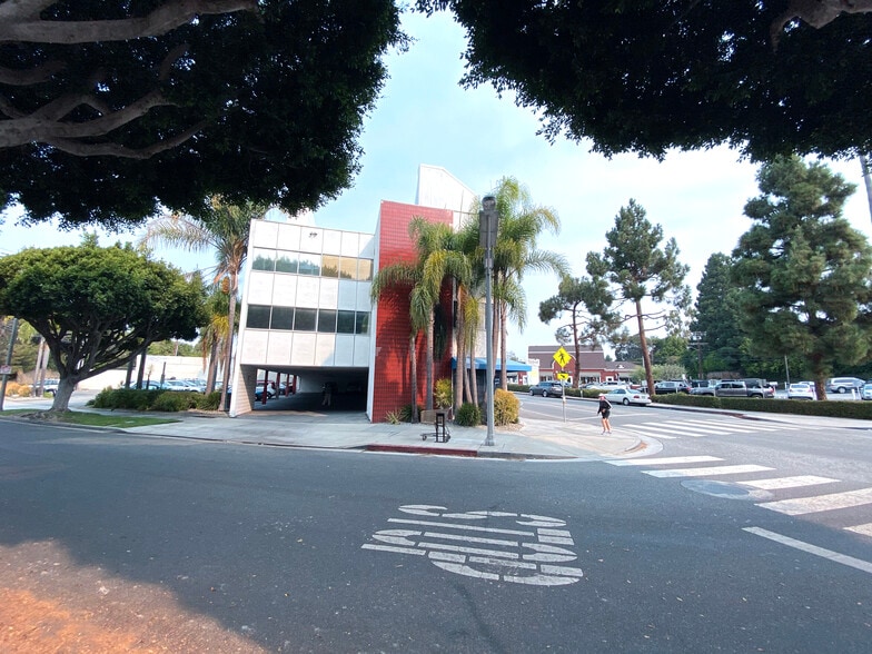More Photos Of 270 26th St, Santa Monica Medical For Lease