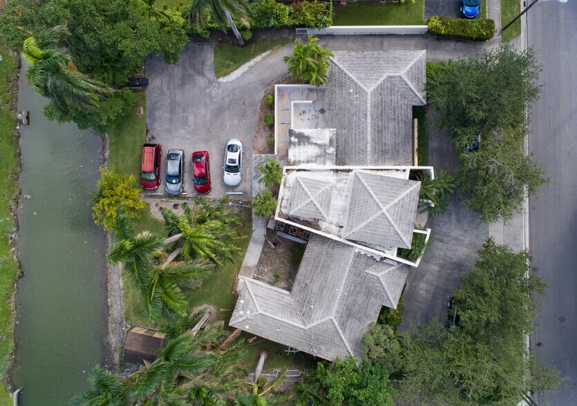 More Photos Of 1571 NW 13th Ct, Miami Medical For Lease