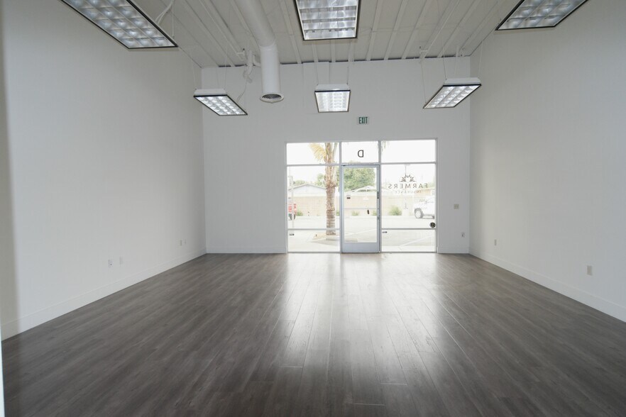 More Photos Of 2860 E Vineyard Ave, Oxnard Storefront Retail Office For Lease