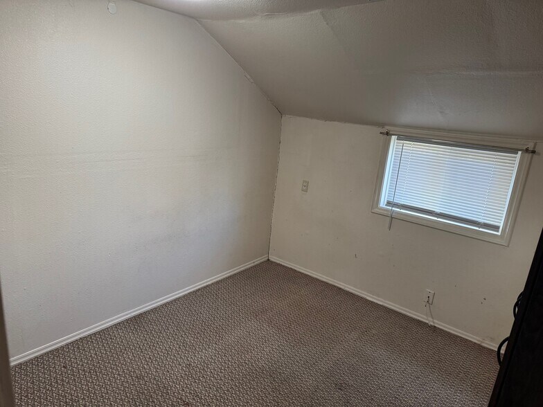 More Photos Of 1612 Polk St, Eugene Apartments For Sale