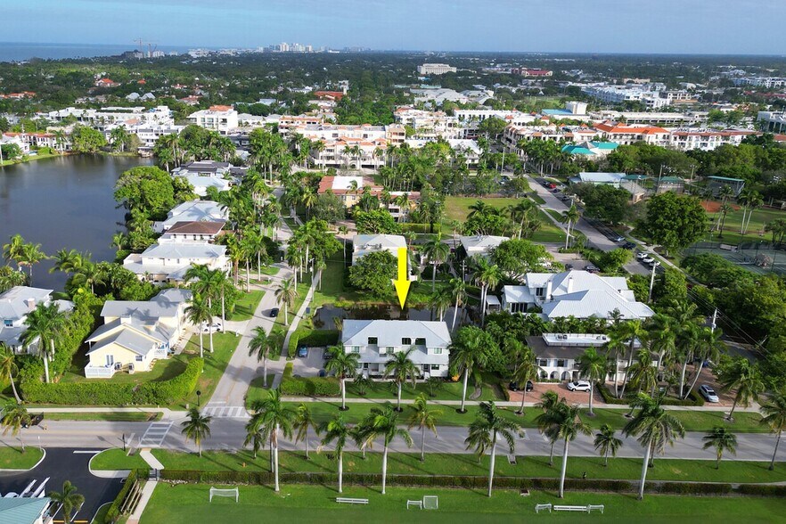 More Photos Of 625 8th Ave S, Naples Apartments For Sale