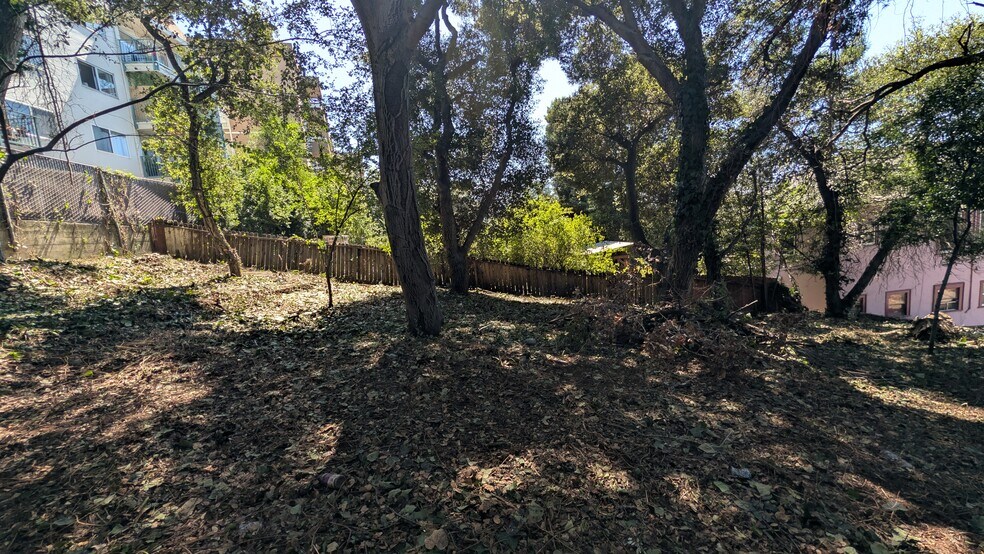 More Photos Of 176 Orange st, Oakland Land For Sale