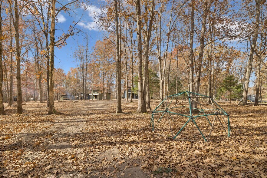 More Photos Of 3158 Summertown Hwy, Summertown Hotel For Sale