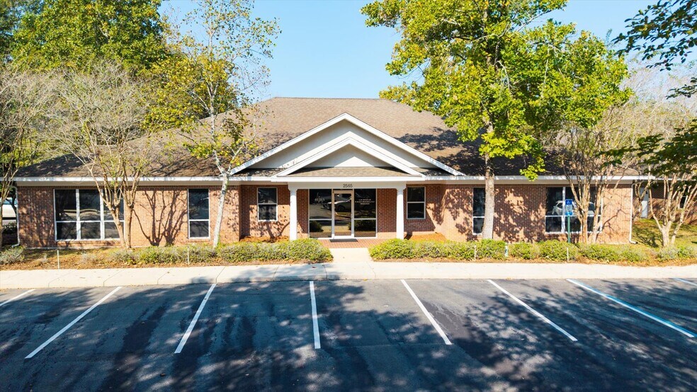 More Photos Of 2565 Barrington Cir, Tallahassee Office For Sale