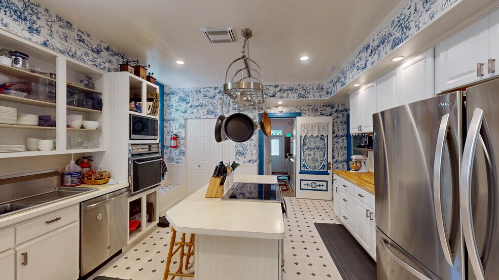 More Photos Of 118 S 300 W, Heber City Hospitality For Sale