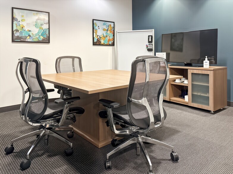 More Photos Of 1801-1837 NE 123rd St, North Miami Coworking Space