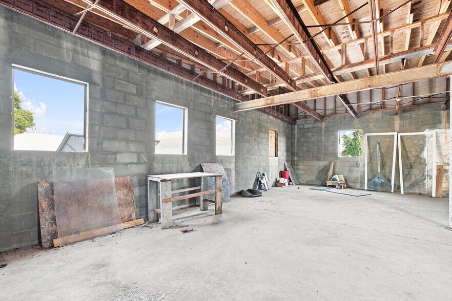 More Photos Of 1715 Pecan St, Nashville Warehouse For Sale