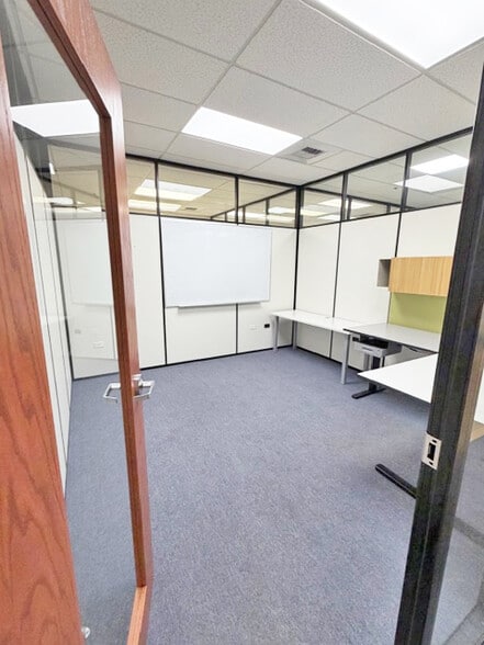 More Photos Of 75 Robin Hill Rd, Goleta Manufacturing For Lease