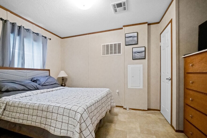 More Photos Of 2659 2nd St, Hurricane Manufactured Housing Mobile Home Park For Sale