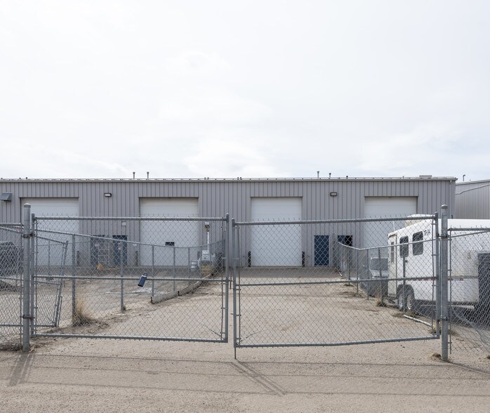 More Photos Of 380 Mackenzie Blvd, Fort McMurray Warehouse For Lease