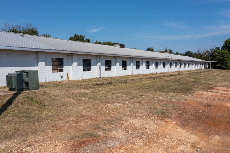 More Photos Of 440 Frankston St, Jacksonville Warehouse For Sale