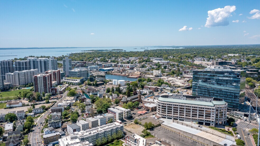 More Photos Of 1086 Long Ridge Rd, Stamford Storefront Retail Office For Lease