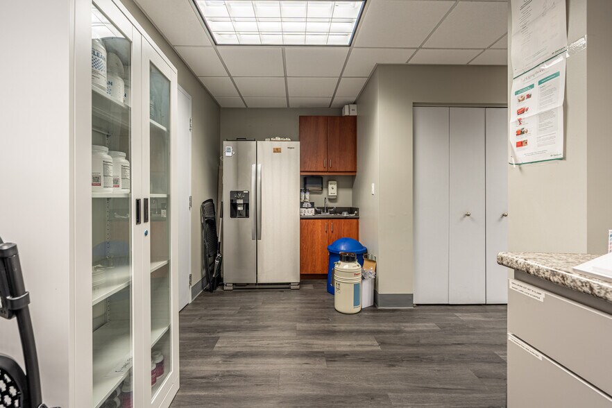 More Photos Of 2400 N Ashland Ave, Chicago Medical For Lease