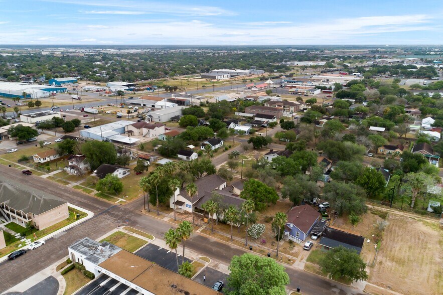 Primary Photo Of 503 S Illinois Ave, Weslaco Flex For Lease