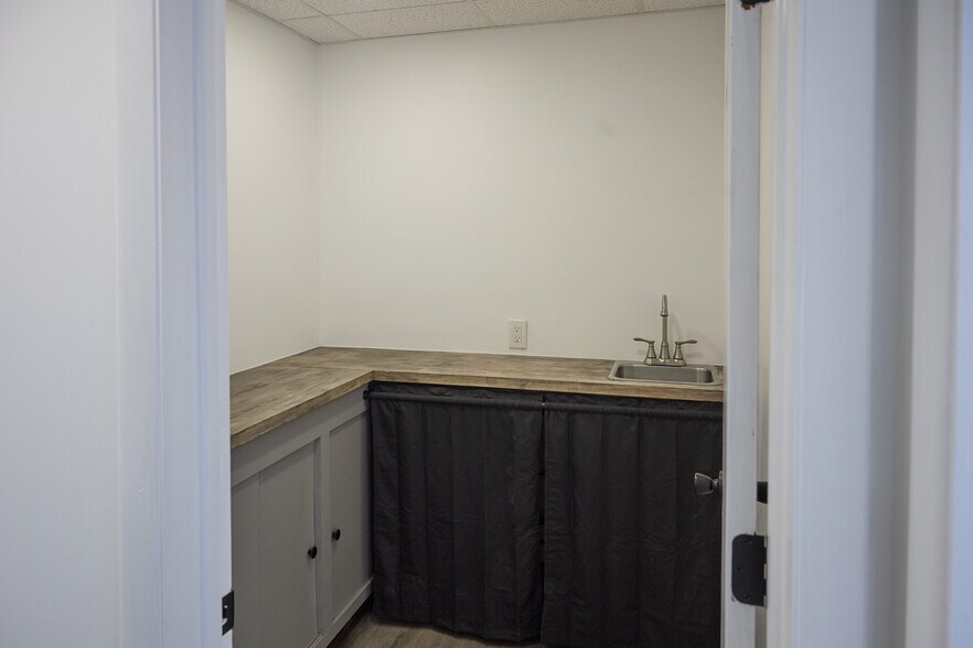 More Photos Of 3494 S Hamilton Rd, Columbus Office For Lease