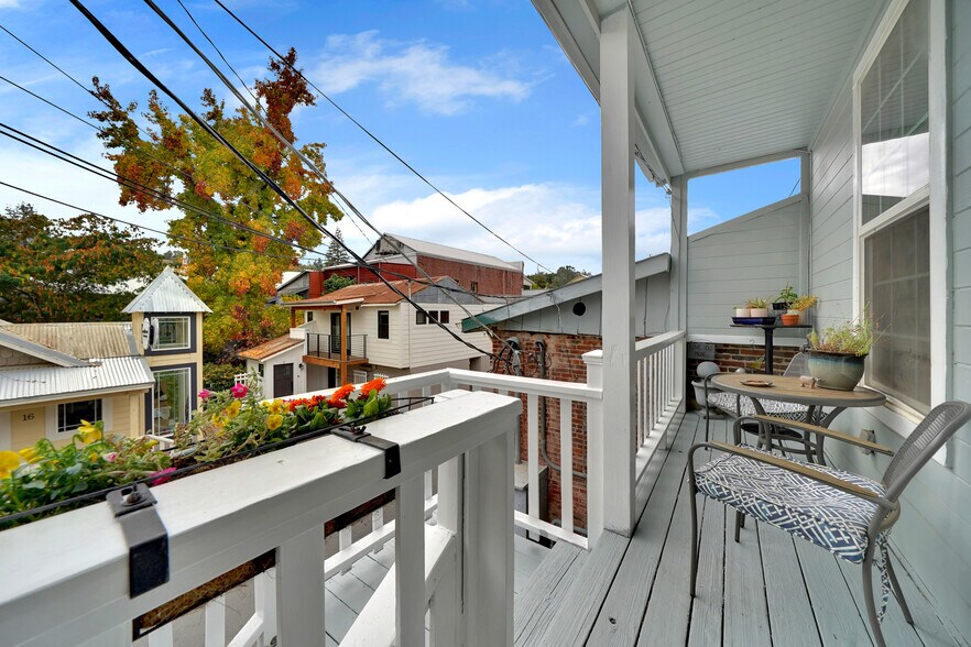 More Photos Of 36 Main St, Sutter Creek Restaurant For Sale