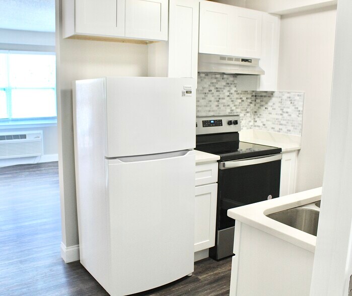 More Photos Of 5519 Highway 153, Hixson Storefront Retail Office For Sale