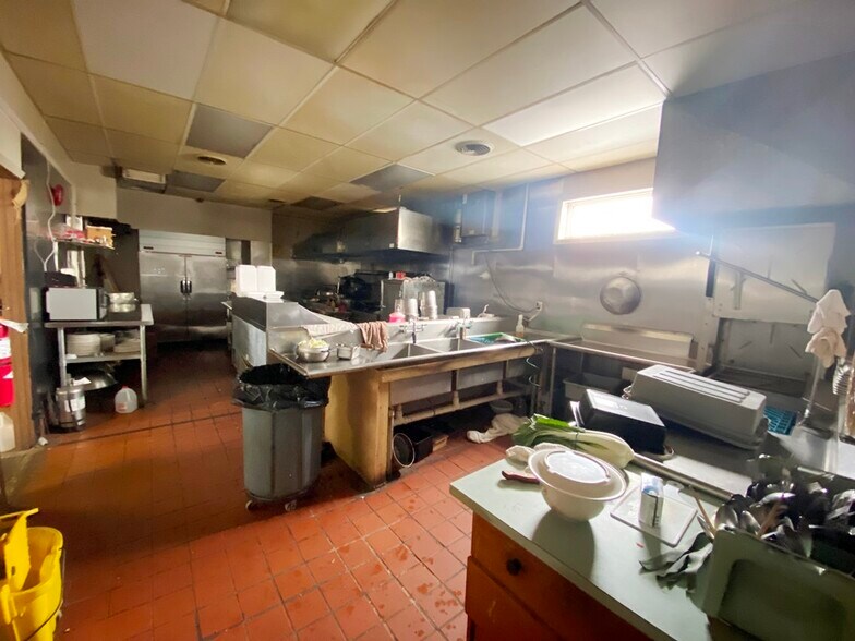 More Photos Of 221 Washington Ave, Riverton Religious Facility For Sale