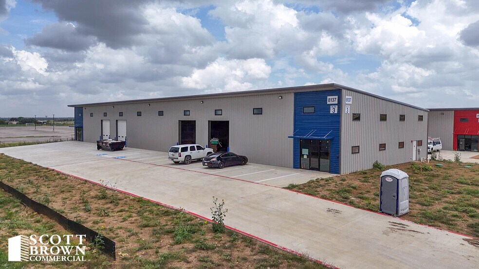 More Photos Of 8137-3 Florance Rd, Northlake Warehouse For Lease