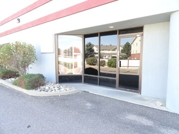 More Photos Of 720 Billings St, Aurora Showroom For Lease