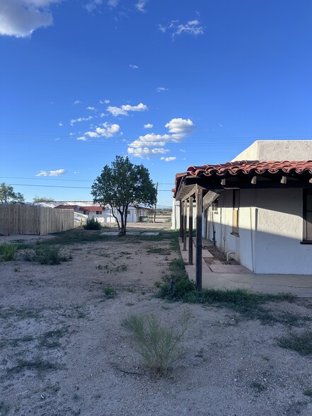 More Photos Of 860 W 4th St, Benson Flex For Sale