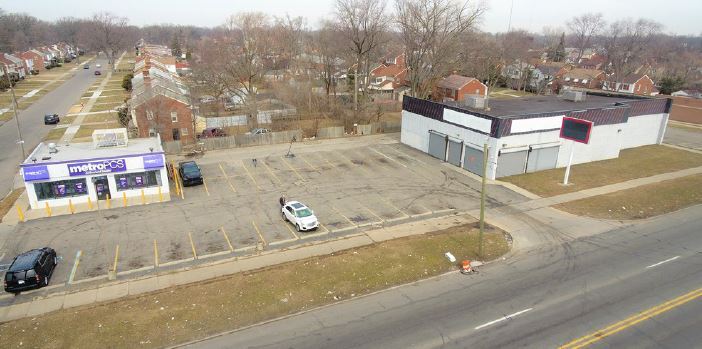 More Photos Of 15000-15040 W 7 Mile Rd, Detroit Freestanding For Lease