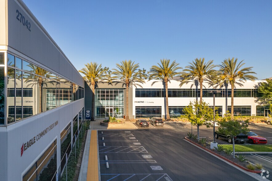 More Photos Of 27042 Towne Centre Dr, Lake Forest Office For Lease