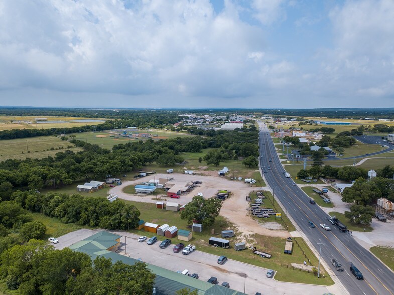 More Photos Of 1107 S Water St, Burnet Land For Sale