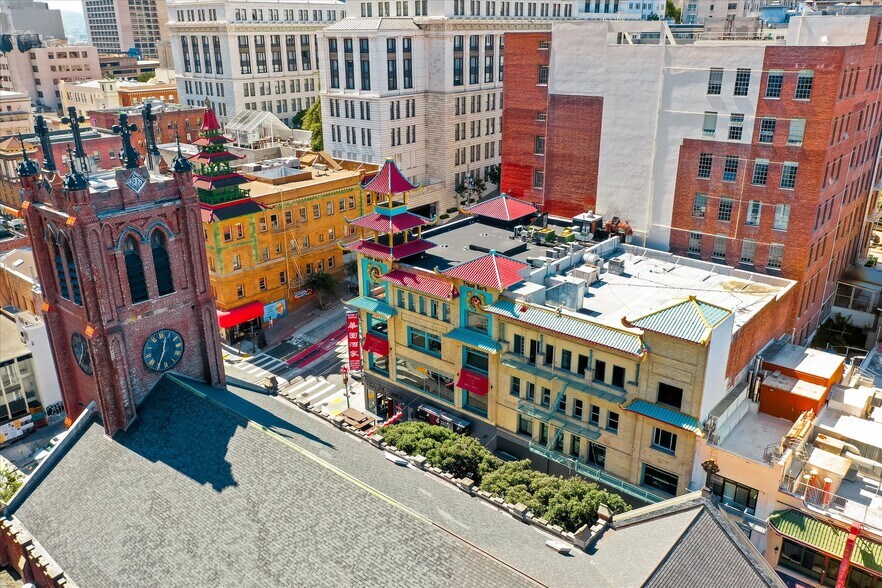 More Photos Of 601-625 Grant Ave, San Francisco Storefront Retail Office For Lease