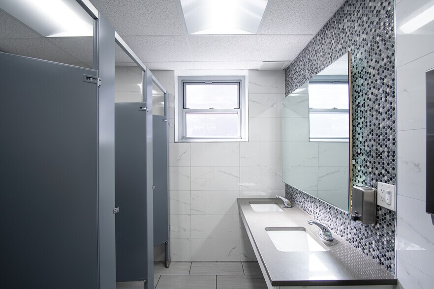 More Photos Of 53 N Park Ave, Rockville Centre Office For Lease