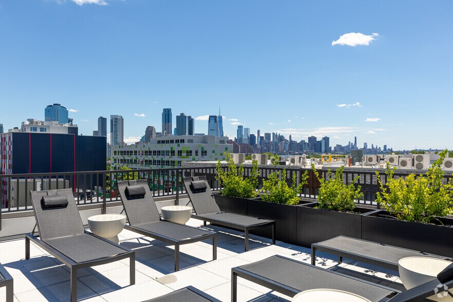 More Photos Of 89 Monitor St, Jersey City Apartments For Lease