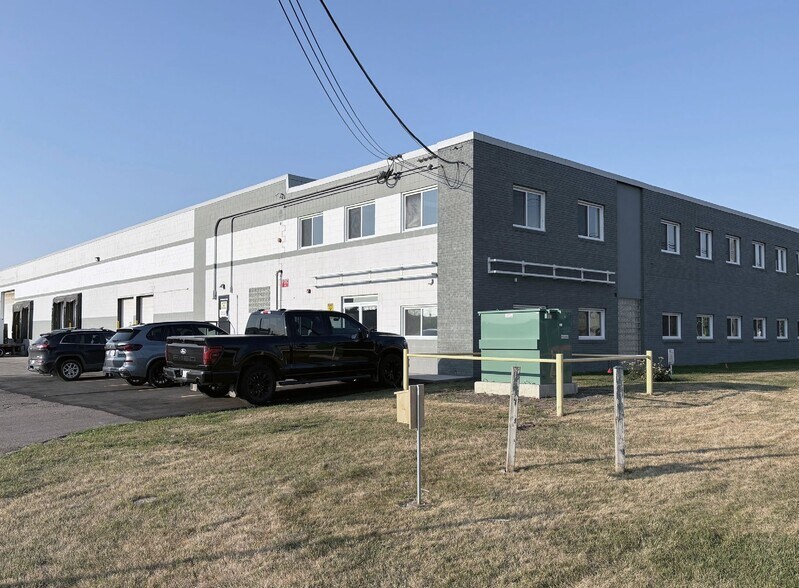 More Photos Of 14345 123rd Ave NW, Edmonton Manufacturing For Lease