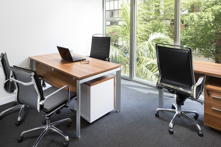 More Photos Of 150 SE 2nd Ave, Miami Coworking Space