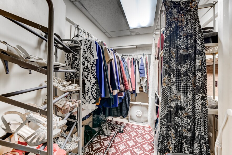 More Photos Of 811 N Travis St, Liberty Apartments For Sale