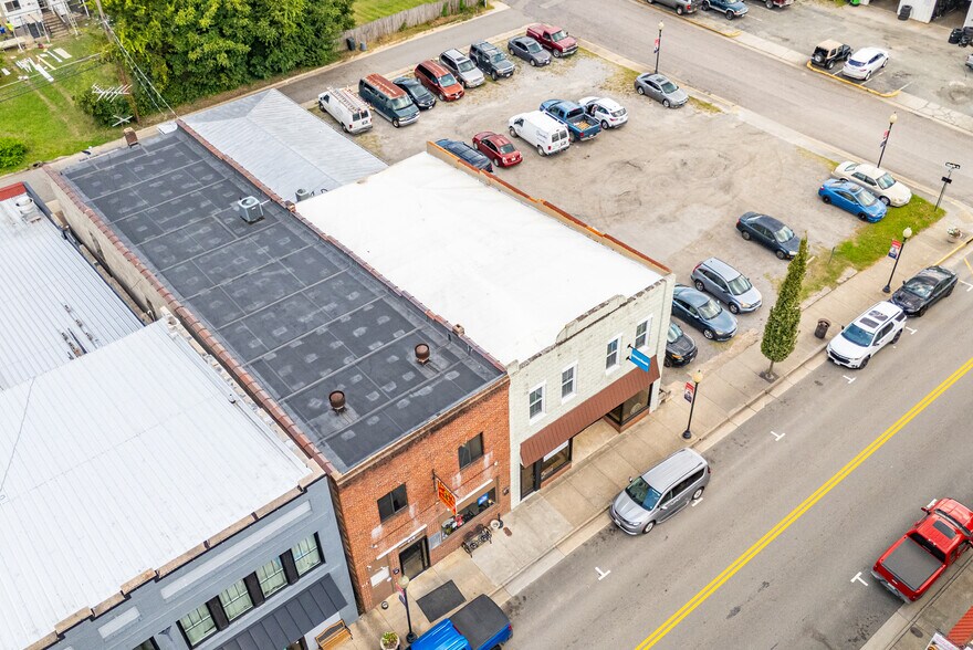 More Photos Of 215 S Main St, Blackstone Storefront For Sale