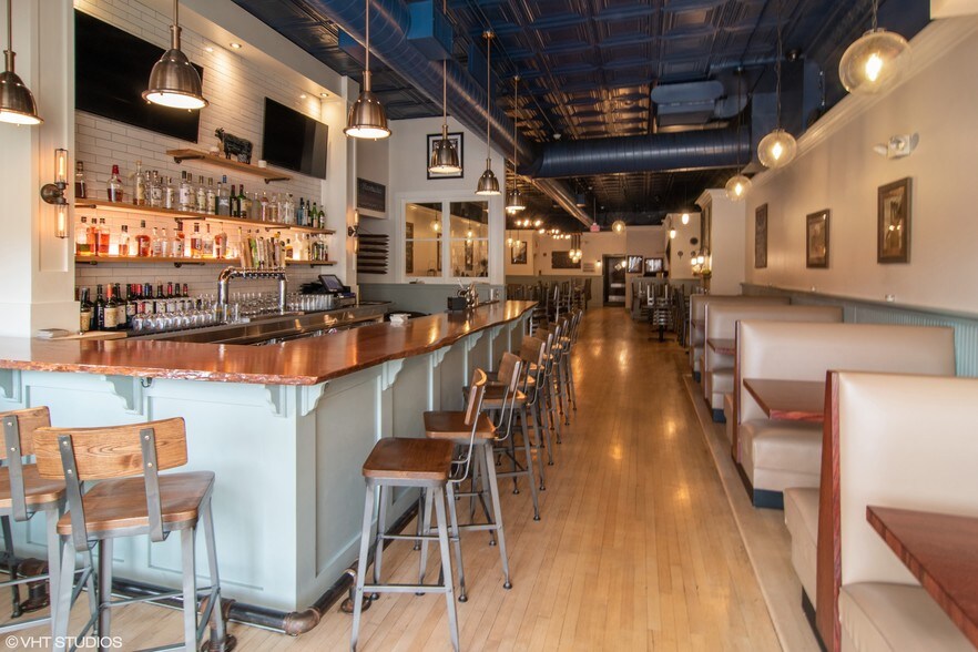 More Photos Of 30 S La Grange Rd, La Grange Restaurant For Sale