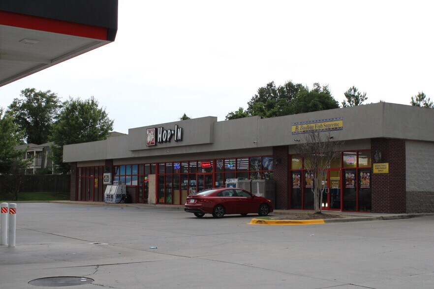 More Photos Of 2611 W 7th St, Hattiesburg Service Station For Lease