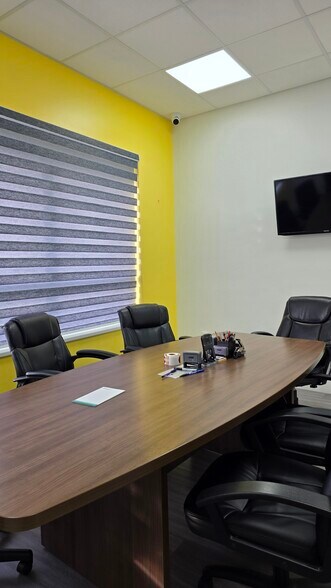 More Photos Of 8078 128th St, Surrey General Retail For Lease