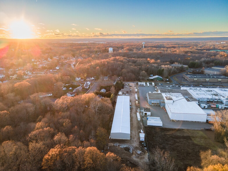 More Photos Of 1300 East St S, Suffield Industrial For Lease