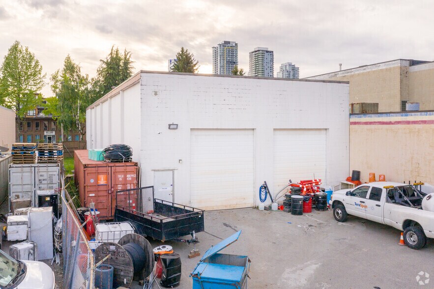 More Photos Of 6870 Palm Ave, Burnaby Warehouse For Sale