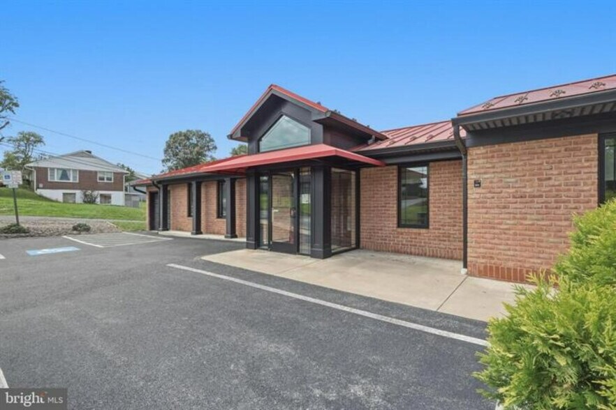 More Photos Of 23 S Colonial Dr, Hagerstown Office For Sale