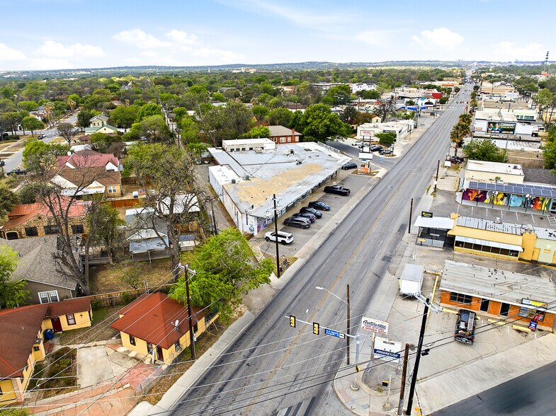 More Photos Of 1602 W Kings Hwy, San Antonio Freestanding For Sale