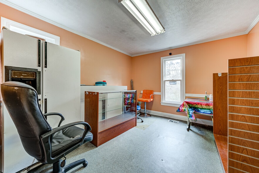 More Photos Of 2893 Mountain Industrial Blvd, Tucker Office For Sale