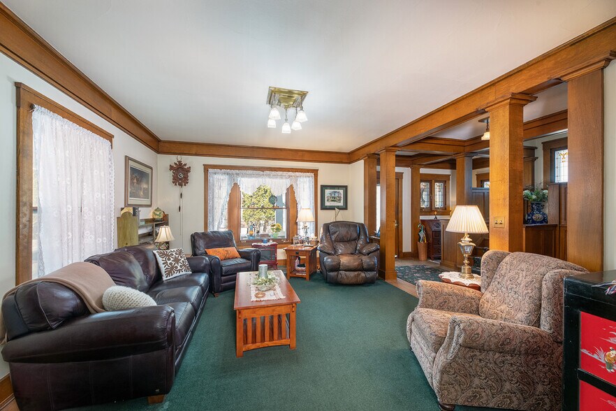 More Photos Of 317 E Park Ave, Minocqua Hotel For Sale