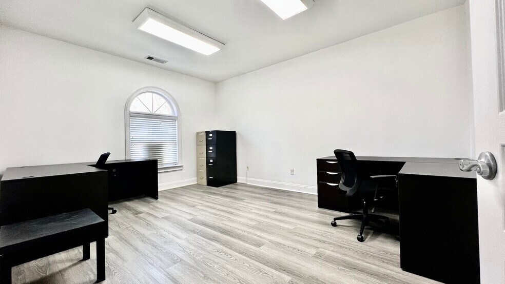 More Photos Of 4080 McGinnis Ferry Rd, Alpharetta Office For Lease